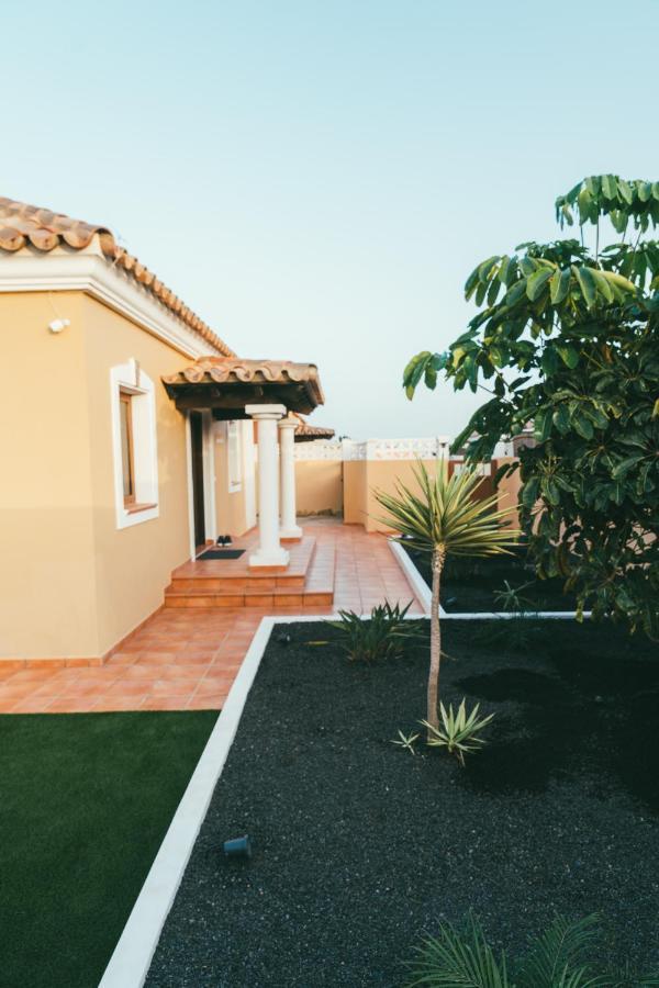 Moderne Villa Met Verwarmd Zwembad In Corralejo Extérieur photo