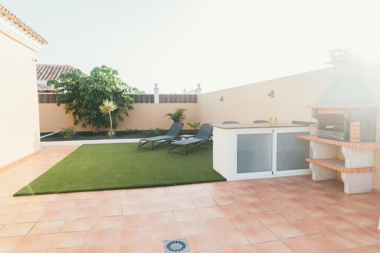Moderne Villa Met Verwarmd Zwembad In Corralejo Extérieur photo