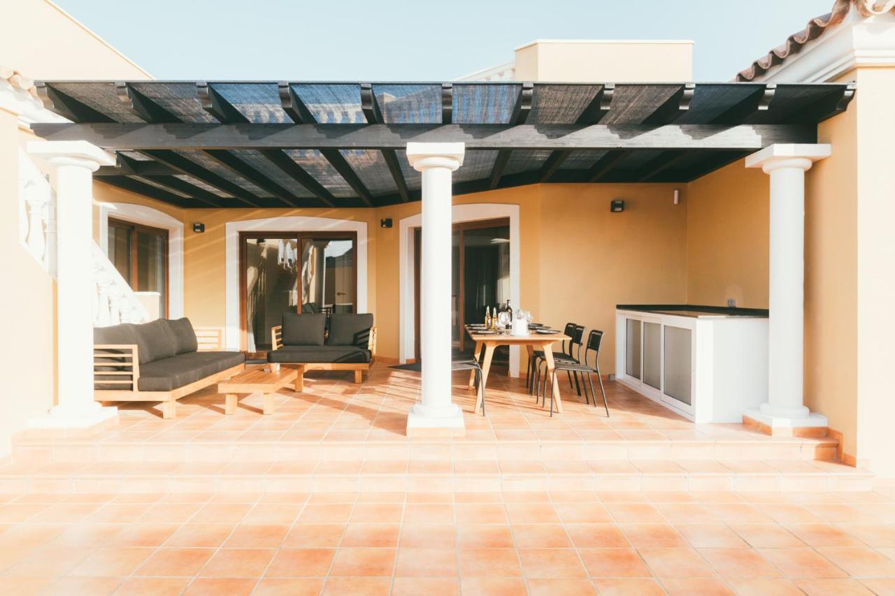 Moderne Villa Met Verwarmd Zwembad In Corralejo Extérieur photo
