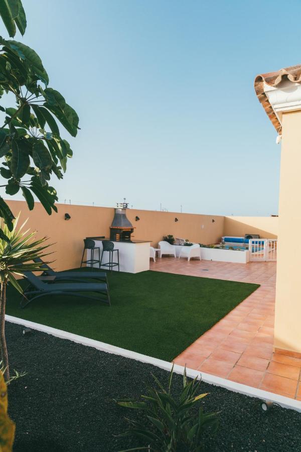 Moderne Villa Met Verwarmd Zwembad In Corralejo Extérieur photo